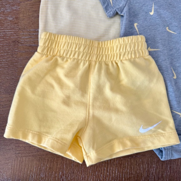 Nike Onesie Shorts Set 6 months - Picture 2 of 8